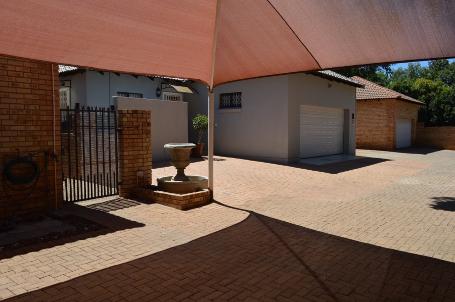 3 Bedroom Property for Sale in Wilkoppies North West